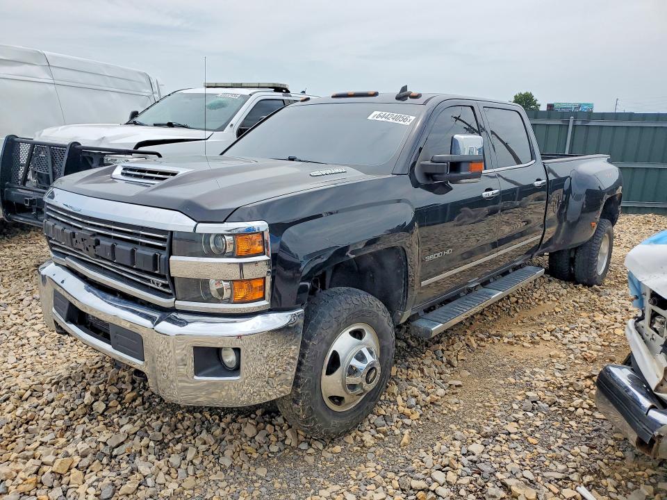 CHEVROLET SILVERADO 2018 with VIN 1GC4K0CYXJF108895 - Photo from auction