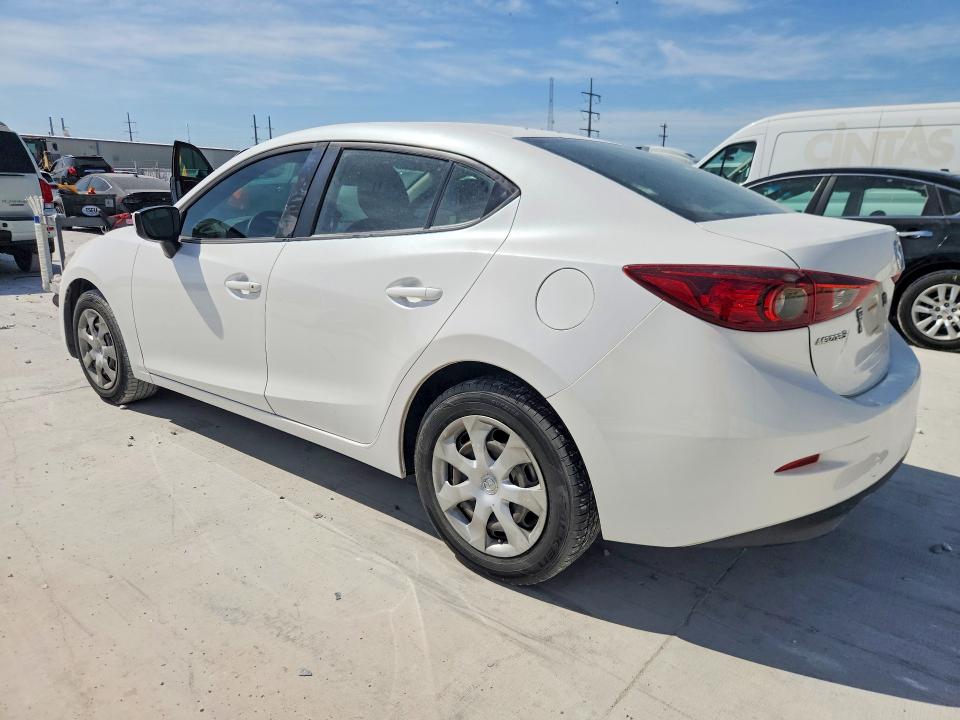 Photo 2 from auction – 2018 MAZDA 3 with VIN 3MZBN1U76JM239751
