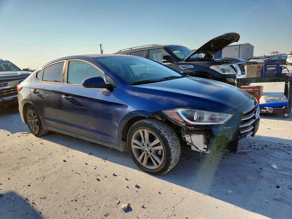 Photo 4 from auction – 2017 HYUNDAI ELANTRA with VIN 5NPD84LF2HH116378