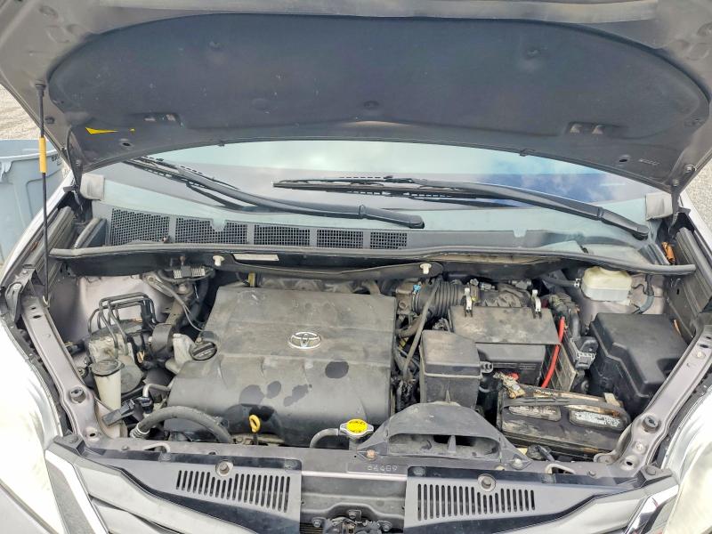 Photo 12 from auction – 2014 TOYOTA SIENNA with VIN 5TDYK3DC0ES504488