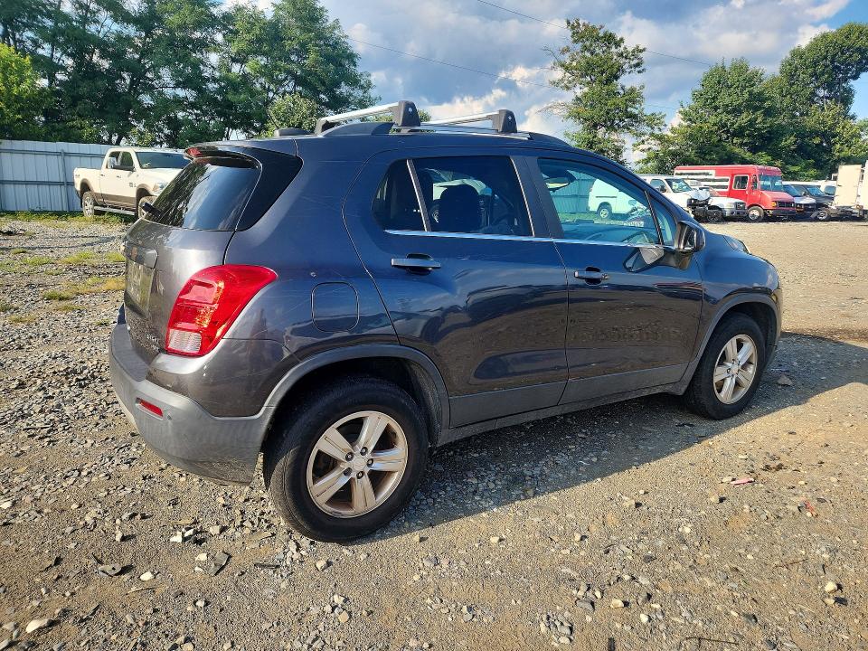 Photo 3 from auction – 2016 CHEVROLET TRAX with VIN 3GNCJPSB4GL258740