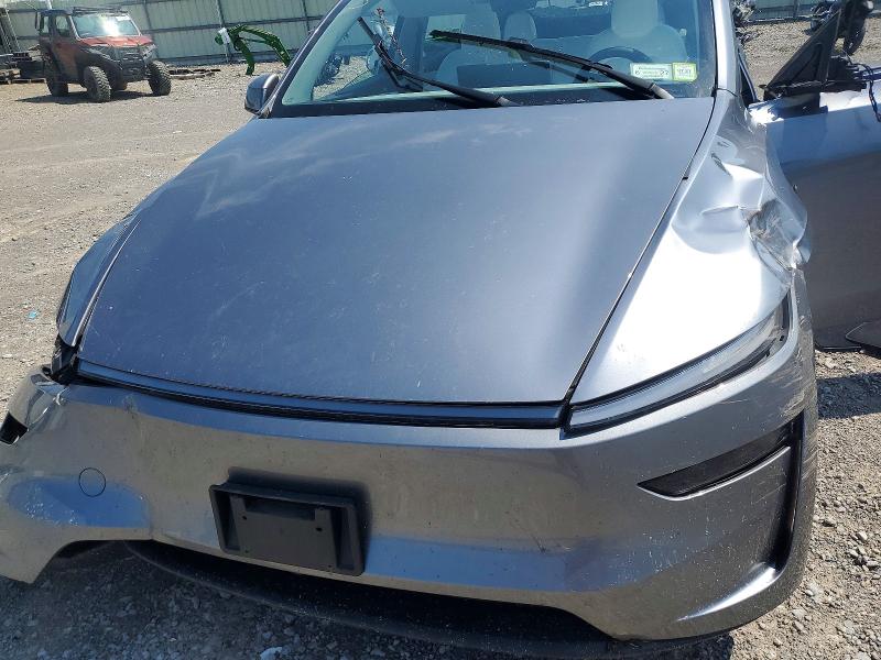 Zdjęcie 11 z aukcji – 2026 TESLA MODEL Y z VIN 7SAYGDEE0TA413925
