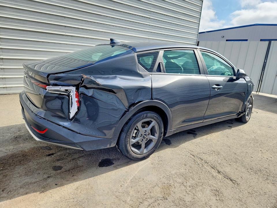 Photo 3 from auction – 2025 KIA K4 with VIN 3KPFT4DE3SE103566