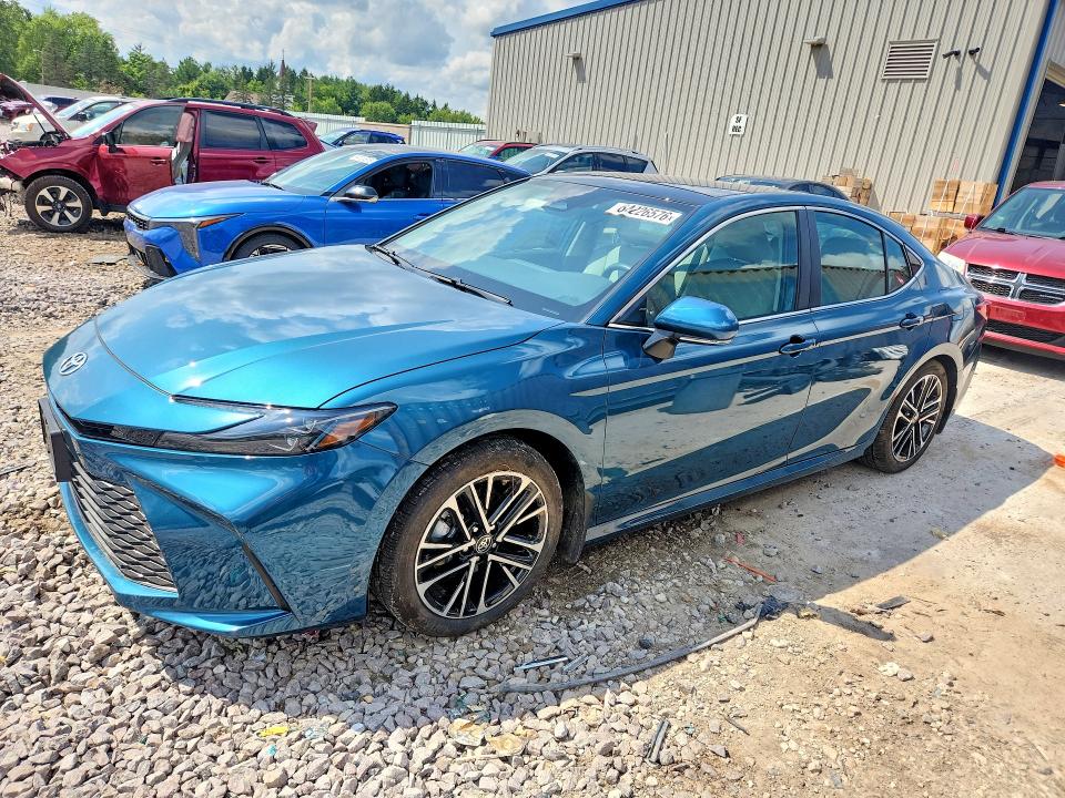 TOYOTA CAMRY 2025 with VIN 4T1DAACK3SU198162 - Photo from auction