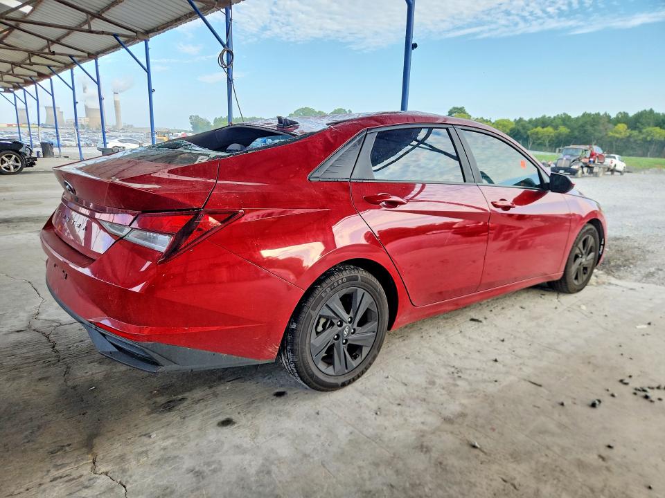Photo 3 from auction – 2022 HYUNDAI ELANTRA with VIN KMHLS4AG4NU367473