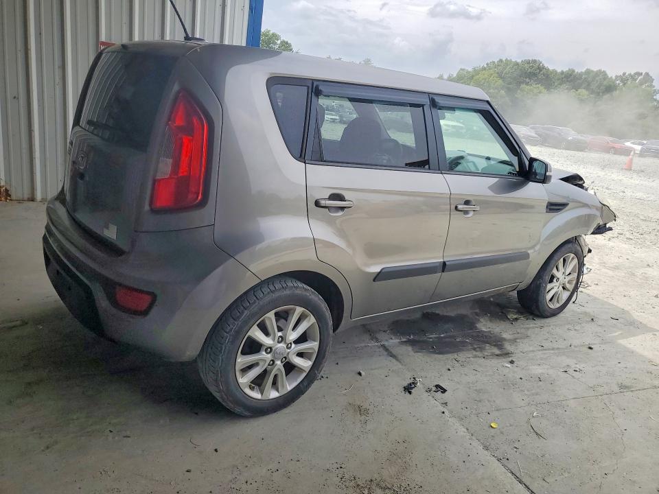 Photo 3 from auction – 2012 KIA SOUL with VIN KNDJT2A63C7385706