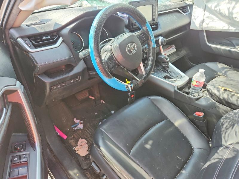 Photo 8 from auction – 2019 TOYOTA RAV4 with VIN JTMA1RFV3KJ009877