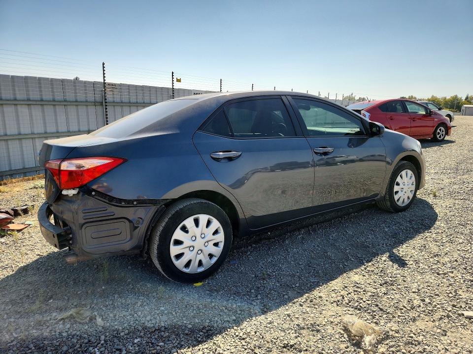 Photo 3 from auction – 2018 TOYOTA COROLLA with VIN 5YFBURHE5JP855334