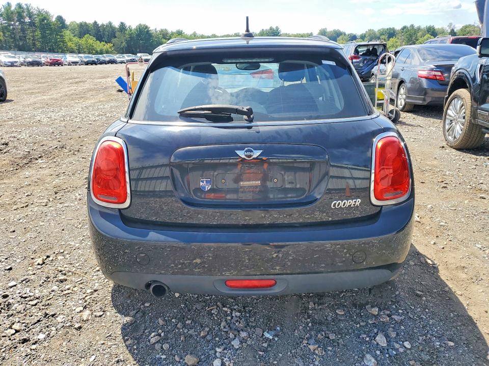 Photo 6 from auction – 2016 MINI COOPER with VIN WMWXU1C58G2D57814