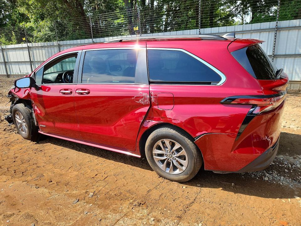Photo 2 from auction – 2021 TOYOTA SIENNA with VIN 5TDYRKEC5MS005205