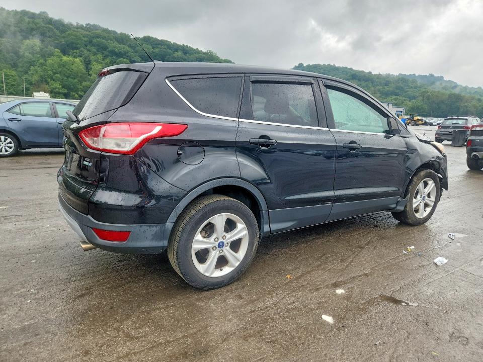 Photo 3 from auction – 2015 FORD ESCAPE with VIN 1FMCU9GX7FUA36158