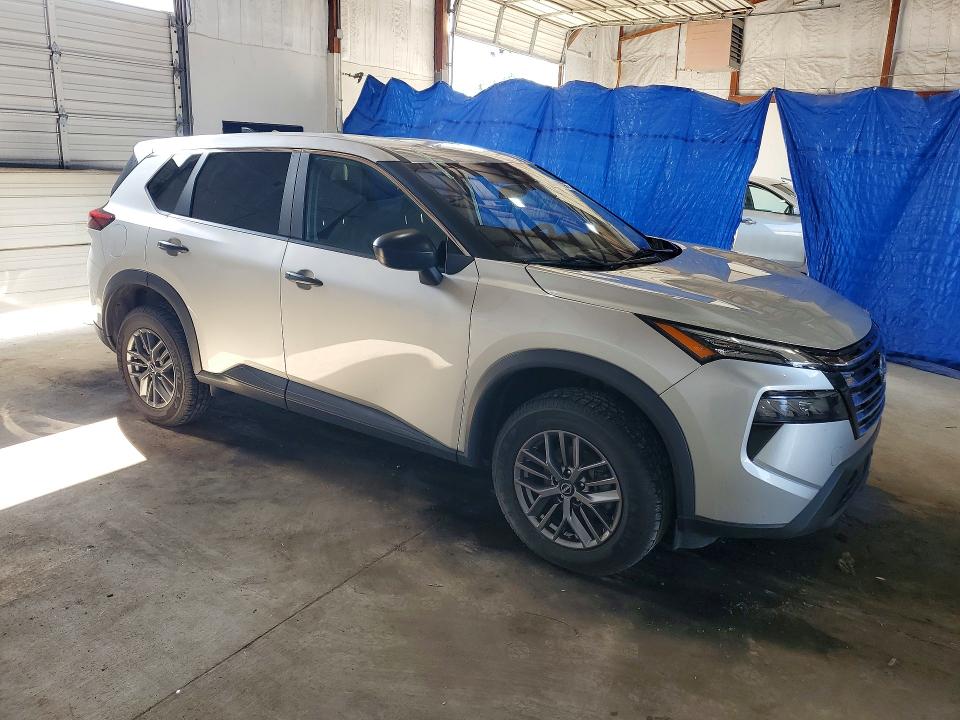 Photo 4 from auction – 2024 NISSAN ROGUE with VIN 5N1BT3AB4RC701505
