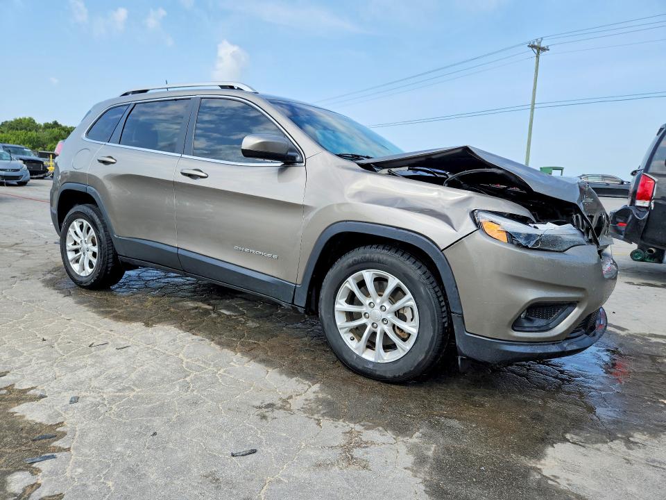 Photo 4 from auction – 2019 JEEP CHEROKEE with VIN 1C4PJLCB8KD444216