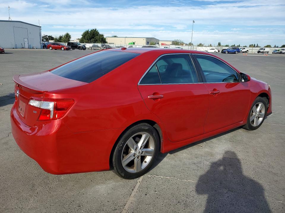 Photo 3 from auction – 2012 TOYOTA CAMRY with VIN 4T1BF1FK0CU534730