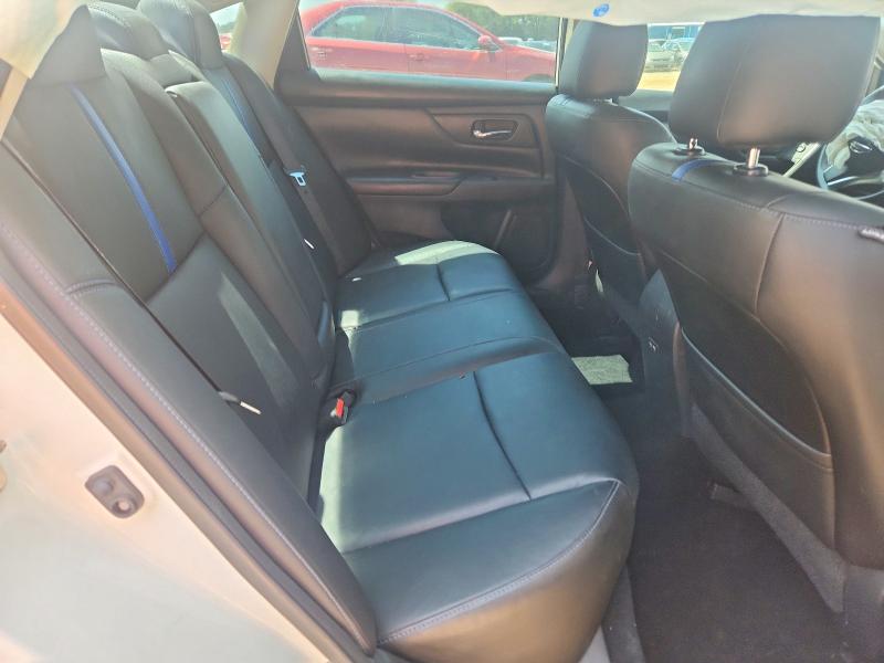 Photo 10 from auction – 2018 NISSAN ALTIMA with VIN 1N4AL3AP1JC194584
