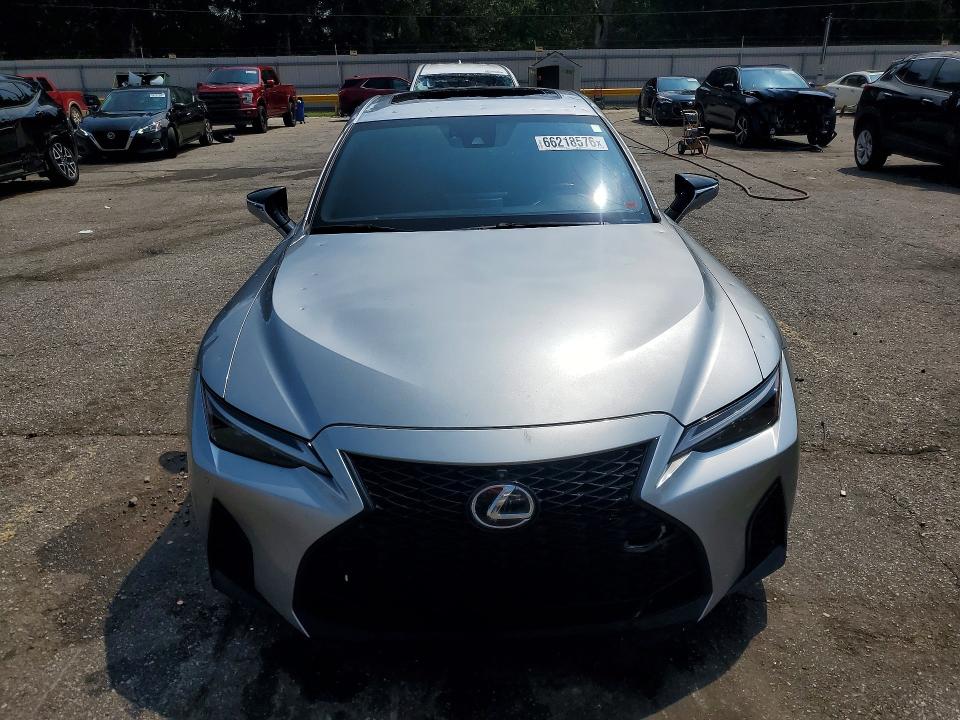 Foto 5 de la subasta – 2024 LEXUS IS 350 con VIN JTHGZ1B27R5082235