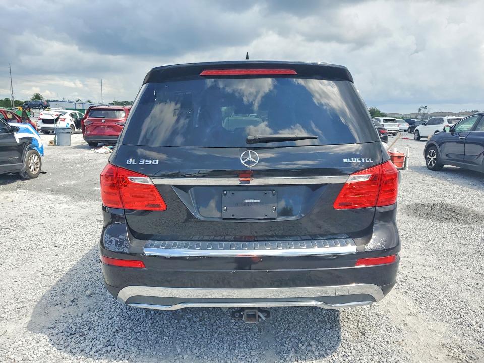 Photo 6 from auction – 2016 MERCEDES-BENZ GL with VIN 4JGDF2EE5GA700595