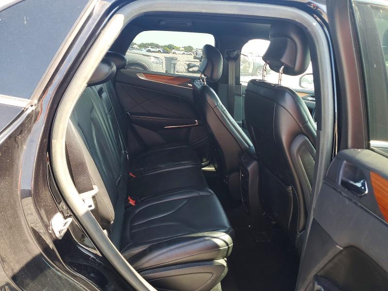 Photo 10 from auction – 2019 LINCOLN MKC with VIN 5LMCJ3C92KUL18597