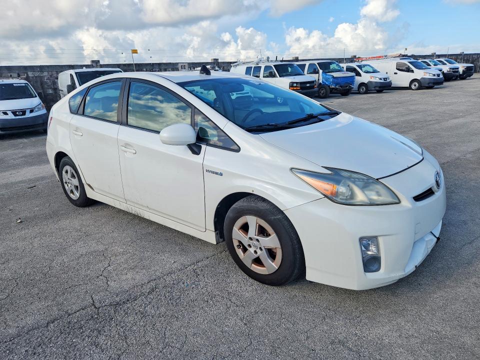 Photo 4 from auction – 2011 TOYOTA PRIUS with VIN JTDKN3DU0B0251130