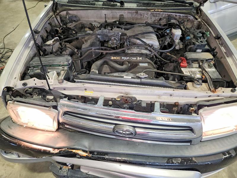 Photo 12 from auction – 2000 TOYOTA 4RUNNER with VIN JT3GN87R2Y0159945