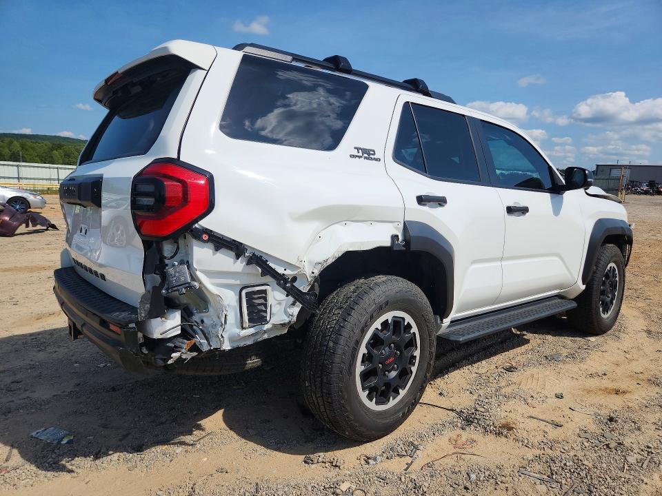 Photo 3 from auction – 2025 TOYOTA 4RUNNER with VIN JTEVA5BR0S5001470