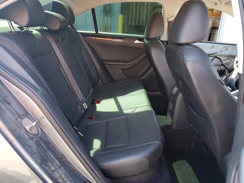 Photo 10 from auction – 2017 VOLKSWAGEN JETTA with VIN 3VWL17AJ2HM333770