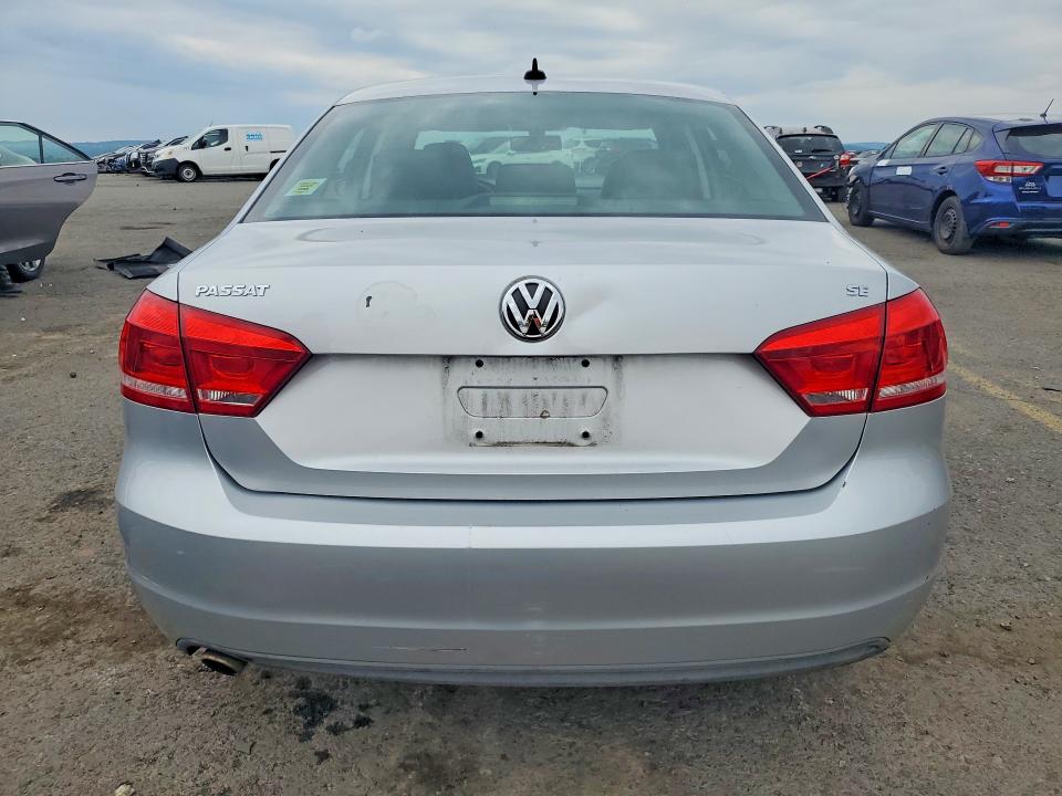 Photo 6 from auction – 2012 VOLKSWAGEN PASSAT with VIN 1VWBP7A38CC081707