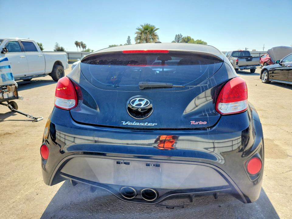Photo 6 from auction – 2015 HYUNDAI VELOSTER with VIN KMHTC6AE5FU225884