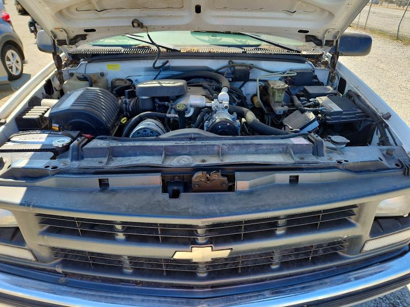 Photo 11 from auction – 1998 CHEVROLET GMT-400 with VIN 1GCGK29J7WE181593