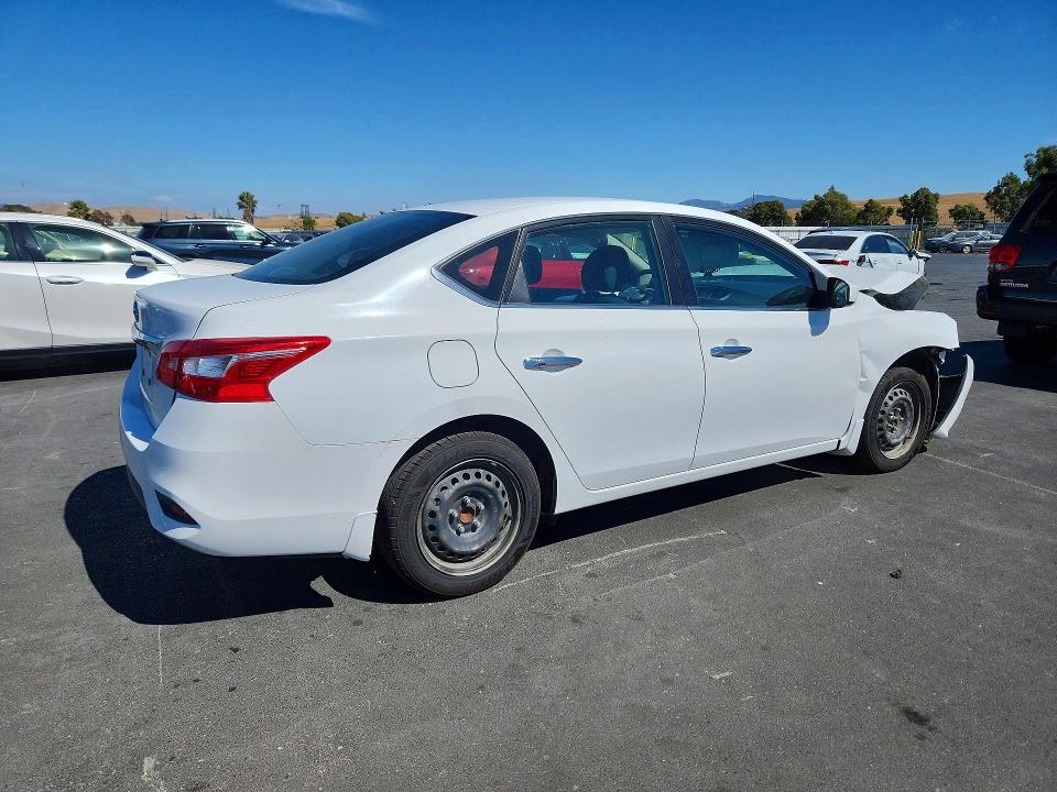 Photo 3 from auction – 2017 NISSAN SENTRA with VIN 3N1AB7AP2HY217153
