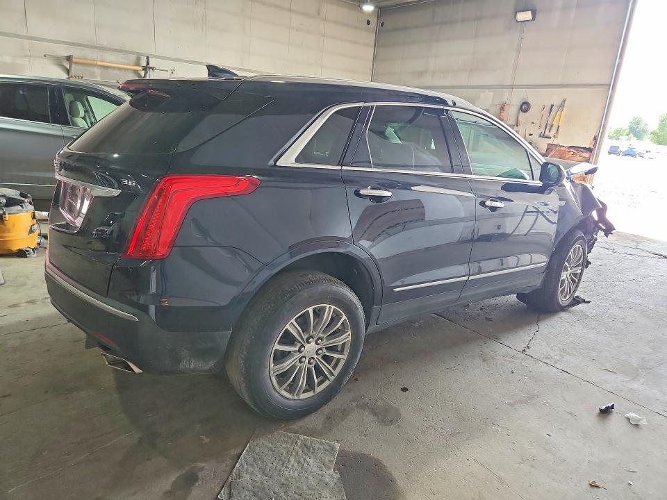 Photo 3 from auction – 2017 CADILLAC XT5 with VIN 1GYKNDRS0HZ228961