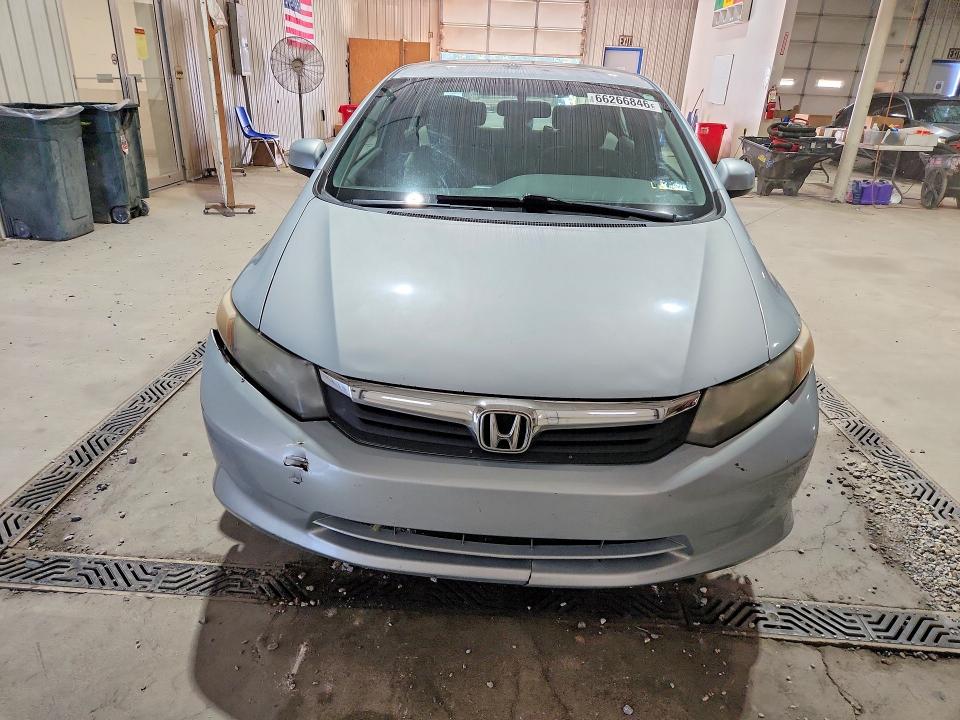 Photo 5 from auction – 2012 HONDA CIVIC with VIN 2HGFB2F58CH504056