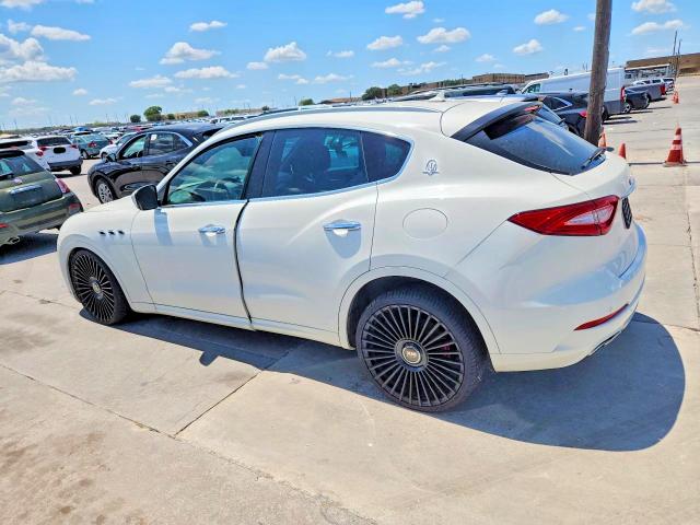 Photo 2 from auction – 2017 MASERATI LEVANTE with VIN ZN661XUL3HX210825