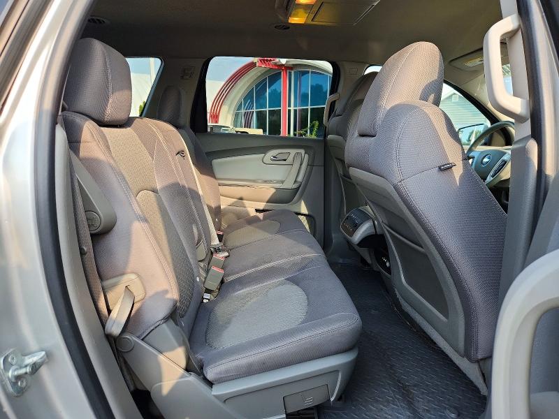 Photo 11 from auction – 2010 CHEVROLET TRAVERSE with VIN 1GNLVFED4AS149716
