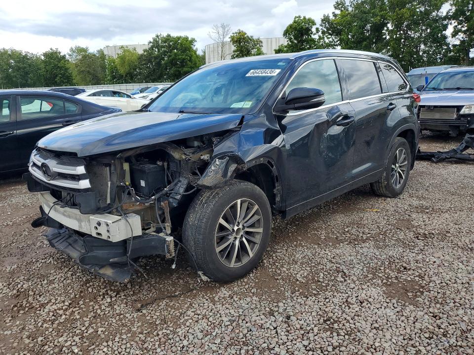 Снимка 1 от търг – 2017 TOYOTA HIGHLANDER с VIN 5TDJZRFH6HS518523