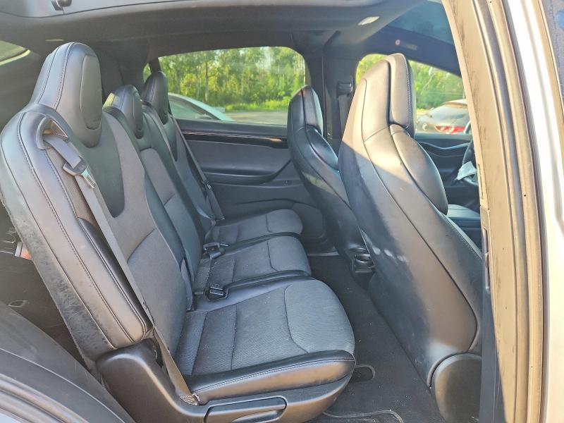 Photo 11 from auction – 2018 TESLA MODEL X with VIN 5YJXCAE21JF102111
