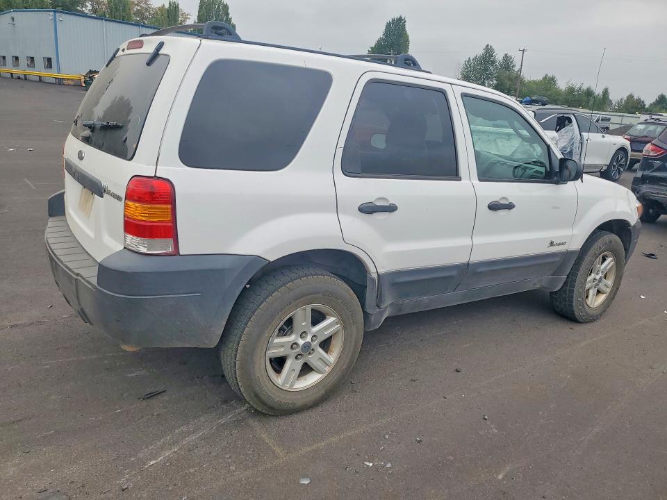 Photo 3 from auction – 2006 FORD ESCAPE with VIN 1FMYU95H76KC97402