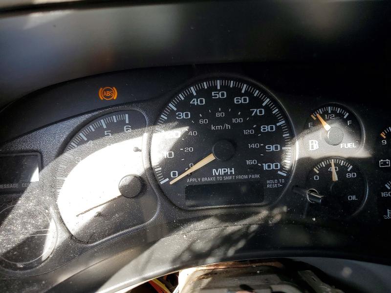 Photo 9 from auction – 2002 CHEVROLET SUBURBAN with VIN 1GNEC16T92J243265