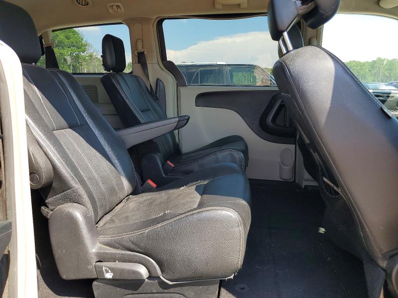 Photo 11 from auction – 2016 CHRYSLER TOWN & COUNTRY with VIN 2C4RC1BG5GR214870