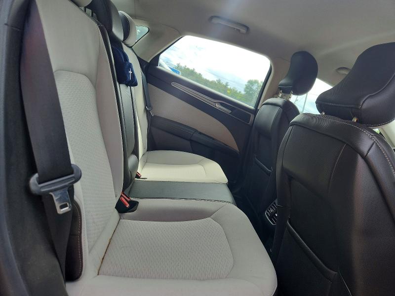 Photo 10 from auction – 2019 FORD FUSION with VIN 3FA6P0HD8KR228656