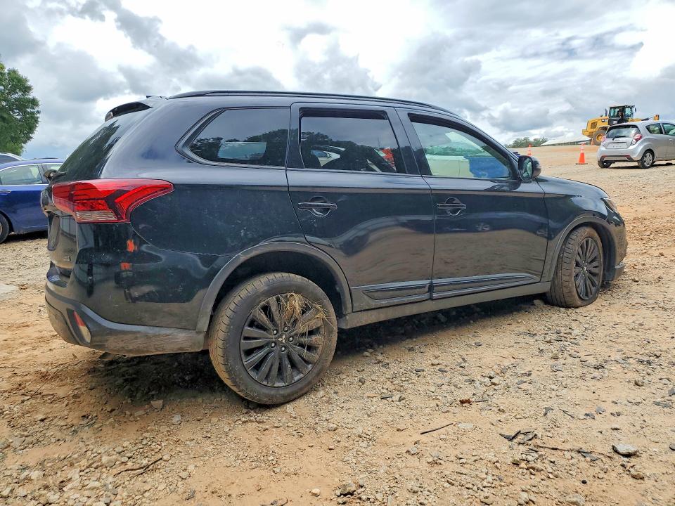 Photo 3 from auction – 2020 MITSUBISHI OUTLANDER with VIN JA4AD3A33LZ029537