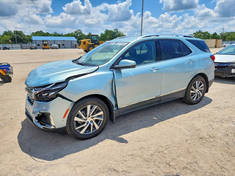 CHEVROLET EQUINOX 2022 with VIN 2GNAXNEV1N6140467 - Photo from auction