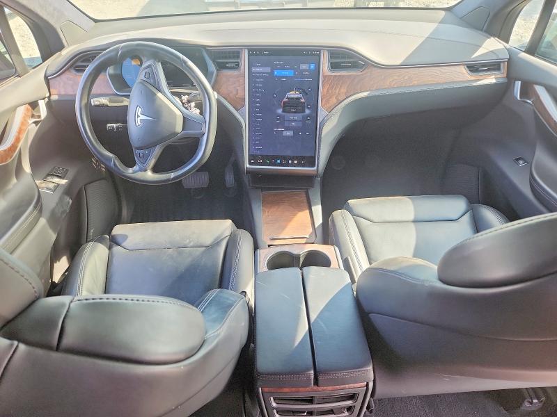 Foto 8 de la subasta – 2019 TESLA MODEL X con VIN 5YJXCDE29KF182728