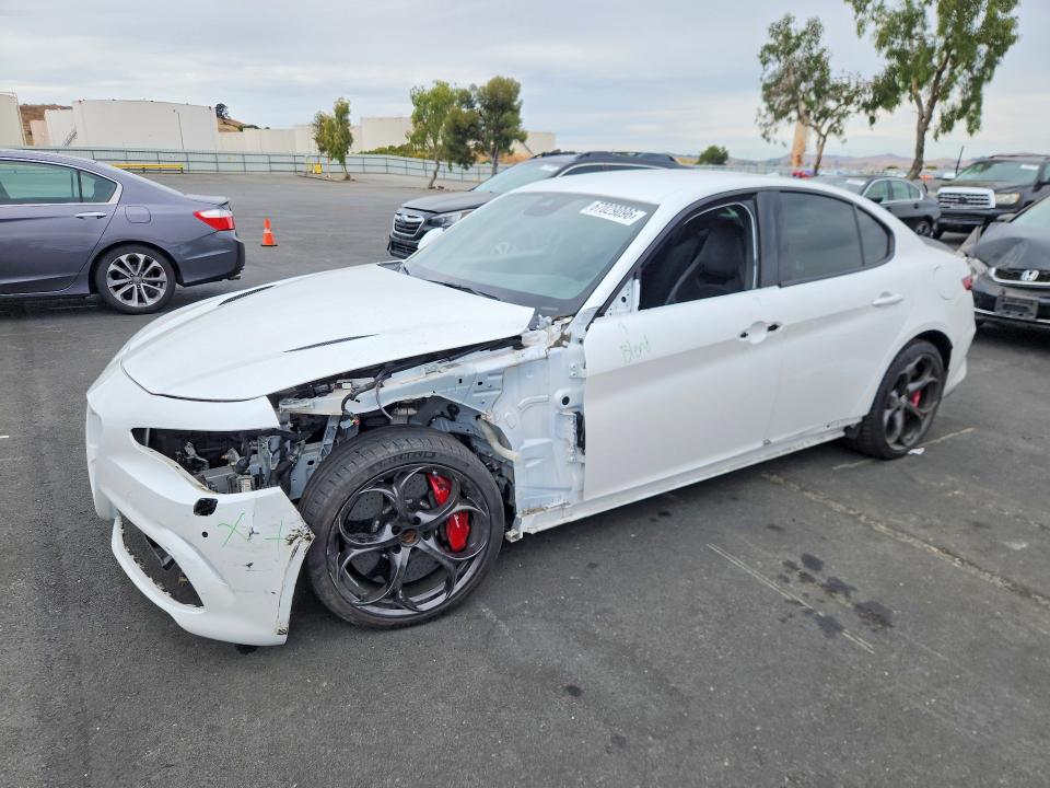 ALFA ROMEO GIULIA 2018 with VIN ZARFAEAV2J7583572 - Photo from auction