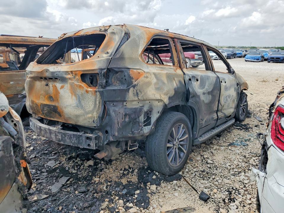Photo 3 from auction – 2019 TOYOTA HIGHLANDER with VIN 5TDKZRFH6KS329429