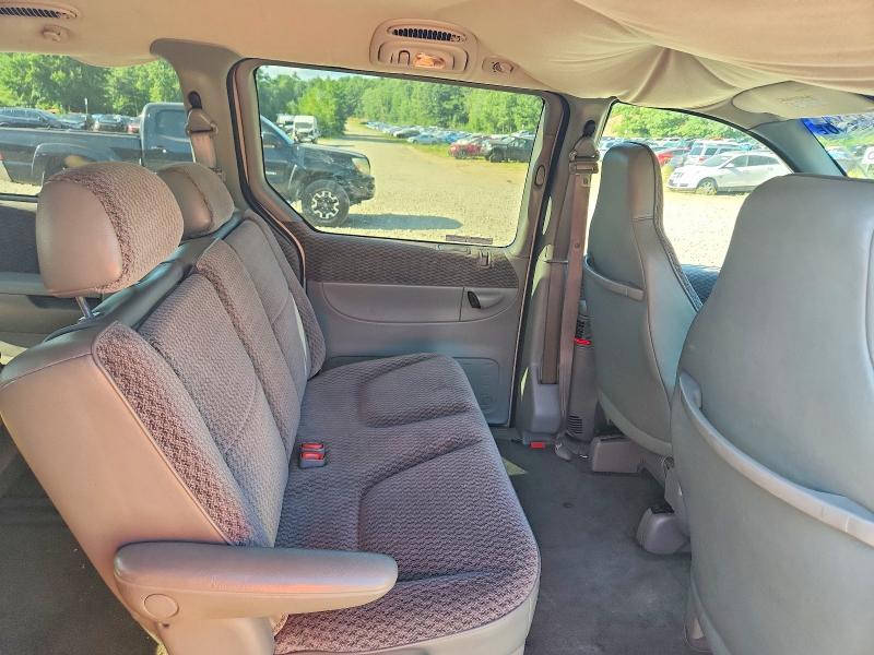 Photo 11 from auction – 2000 DODGE GRAND CARAVAN with VIN 1B4GP44G7YB766796