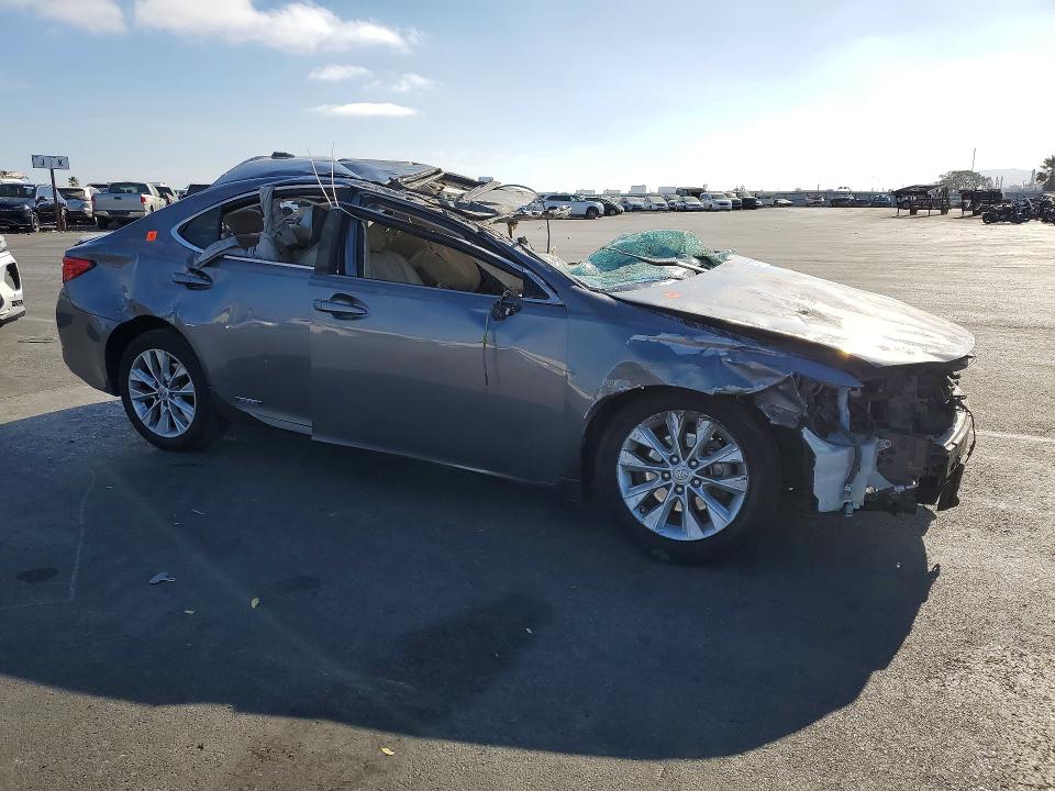Photo 4 from auction – 2013 LEXUS ES with VIN JTHBW1GG2D2022297