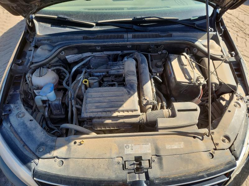 Photo 11 from auction – 2017 VOLKSWAGEN JETTA with VIN 3VW2B7AJ4HM328403