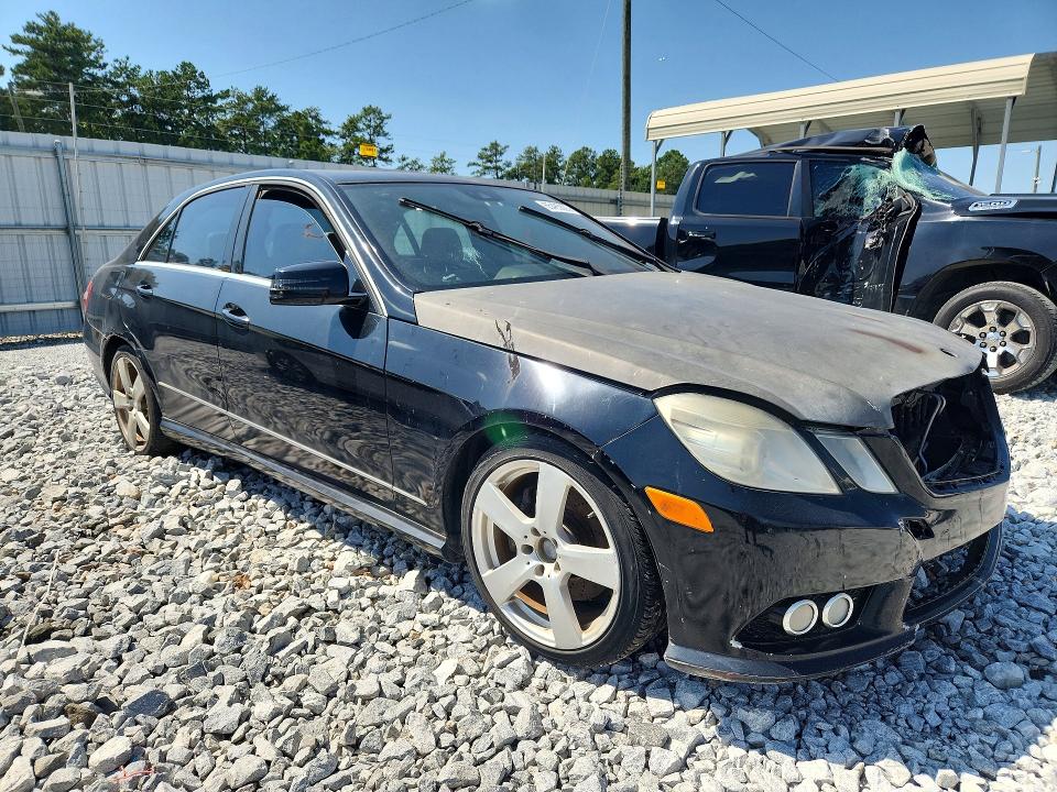 Photo 4 from auction – 2010 MERCEDES-BENZ E with VIN WDDHF5GB3AA096312