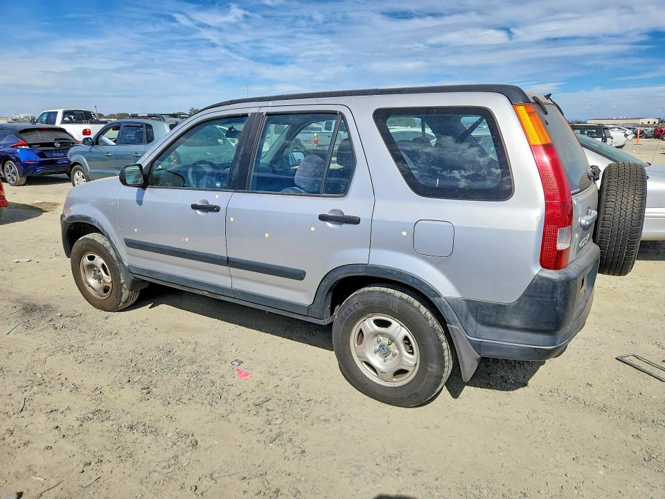 Photo 2 from auction – 2002 HONDA CR-V with VIN JHLRD78462C076676